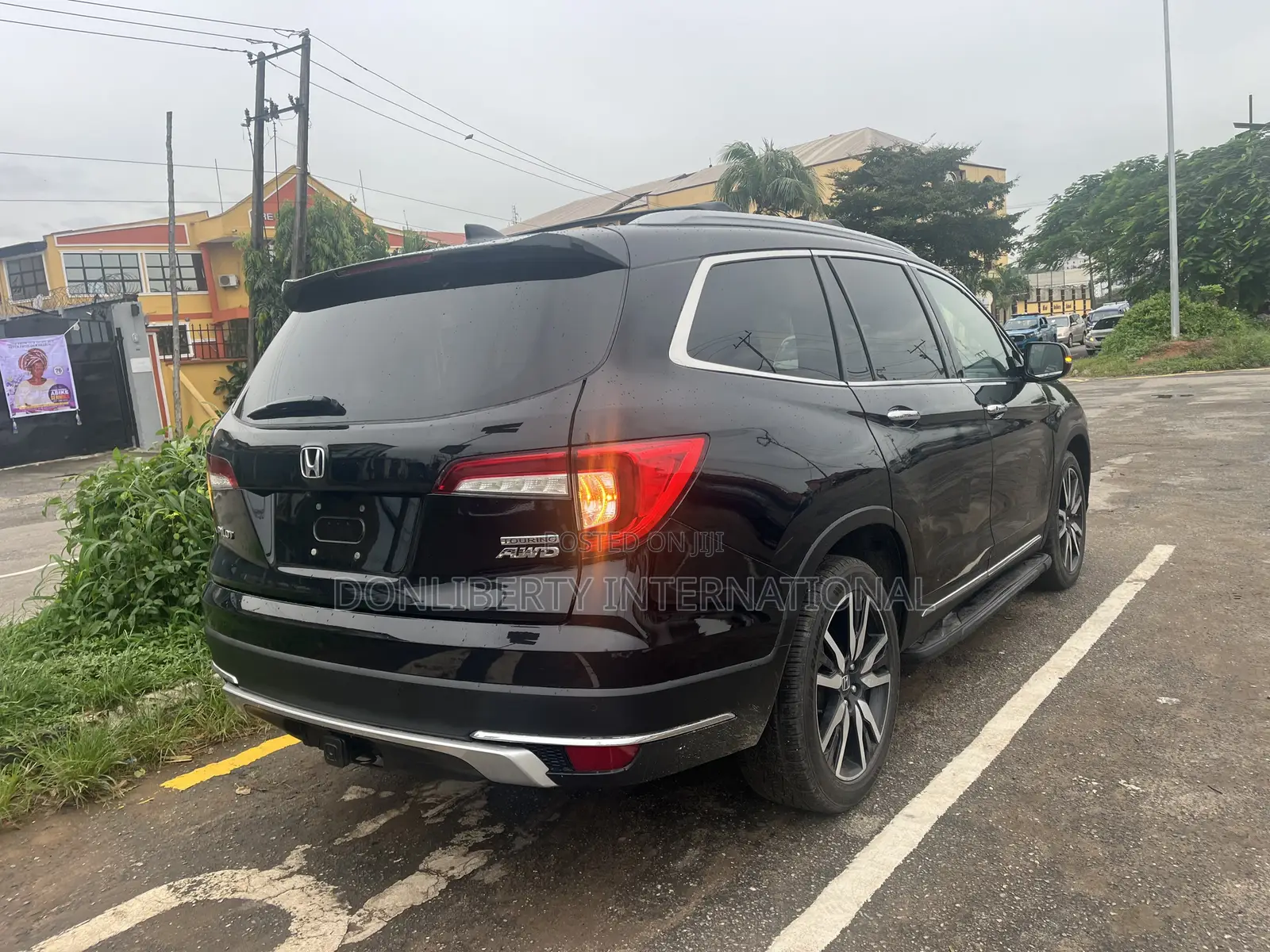 Honda Pilot Touring AWD 2019 Black