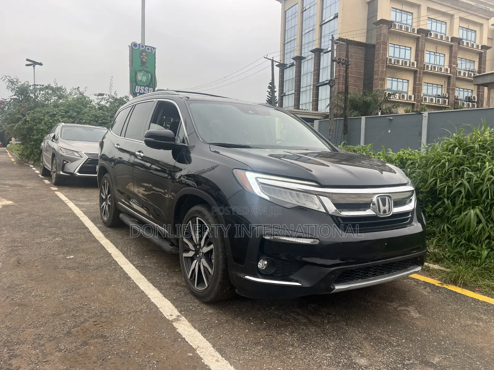 Honda Pilot Touring AWD 2019 Black