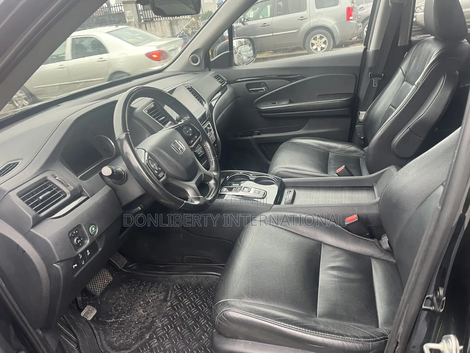Honda Pilot Touring AWD 2019 Black