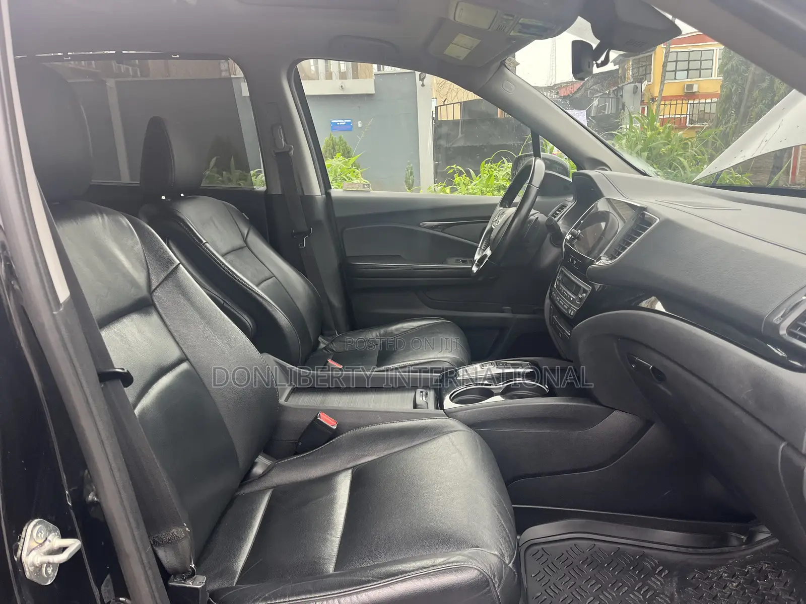 Honda Pilot Touring AWD 2019 Black