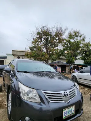 Toyota Avensis 2014 Gray