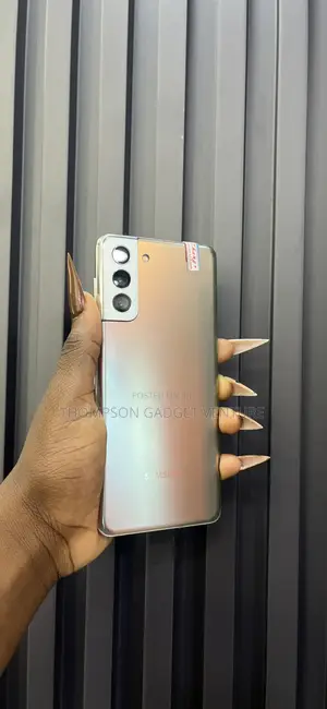 Samsung Galaxy S21+ 5G 128 GB Silver
