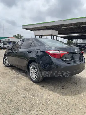 Toyota Corolla LE 4dr Sedan (1.8L 4cyl CVT) 2015 Black