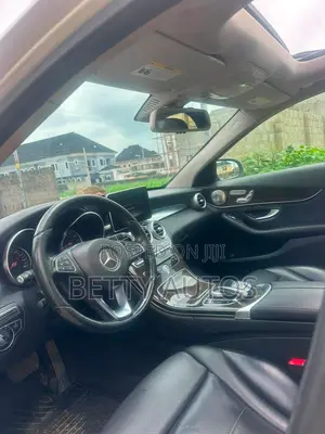 Mercedes-Benz C300 2016 Silver
