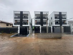 4bdrm Duplex in Ogudu Gra for sale