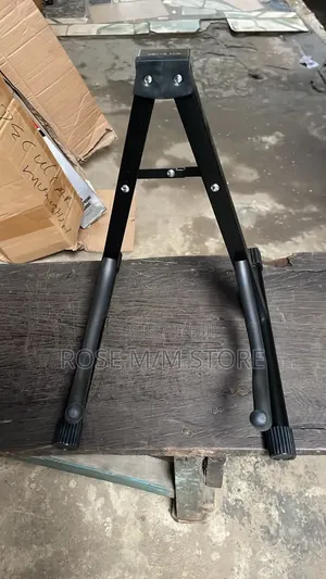 Guitar Stand a SHAPE