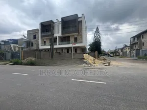4bdrm Duplex in Ogudu Gra for sale