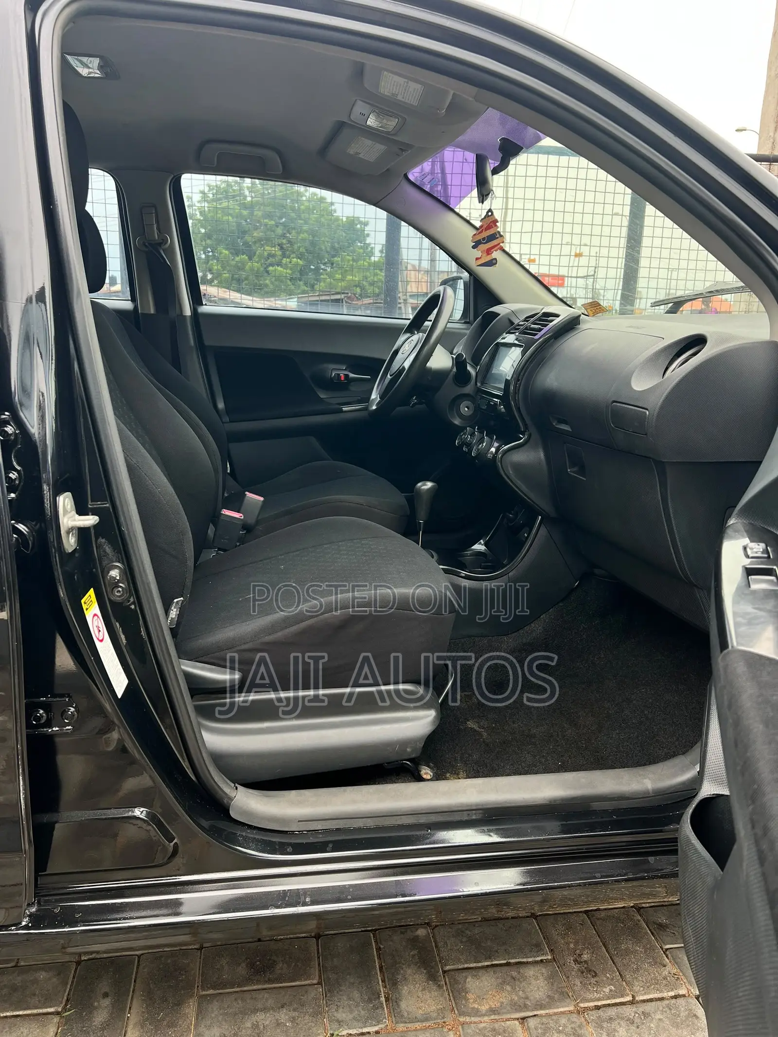 Scion xD Base 2008 Black