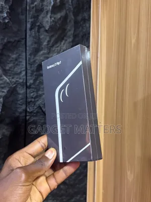 New Samsung Galaxy Z Flip7 512 GB Blue