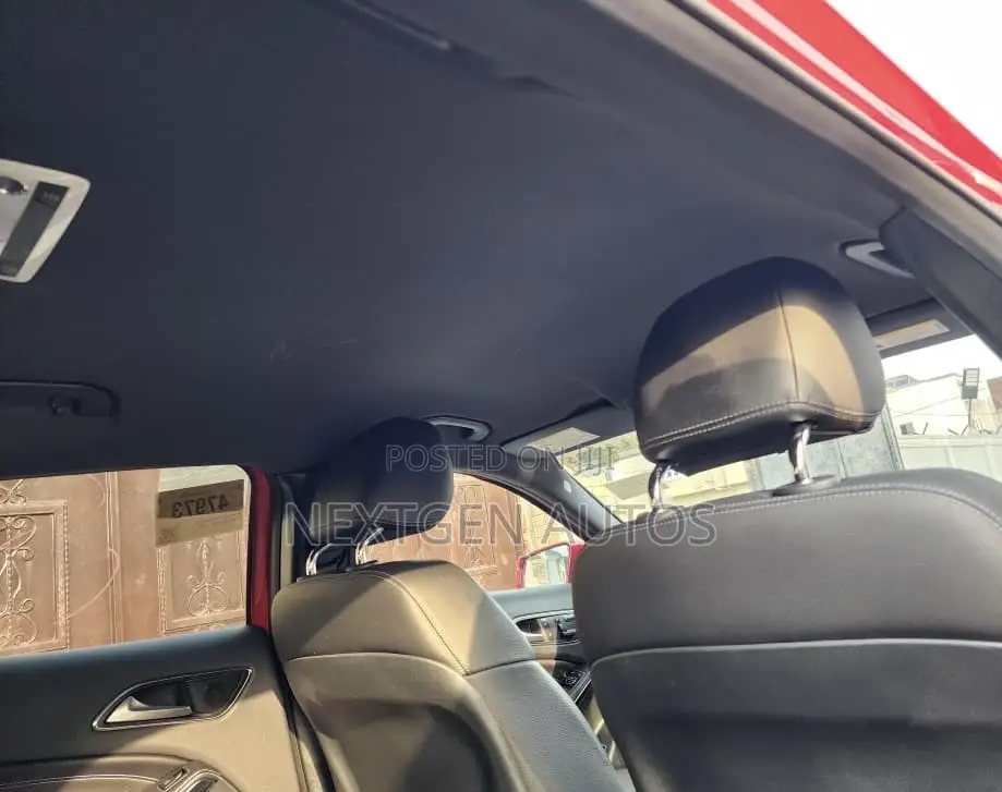Mercedes-Benz GLA 250 2017 Red