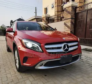 Mercedes-Benz GLA 250 2017 Red