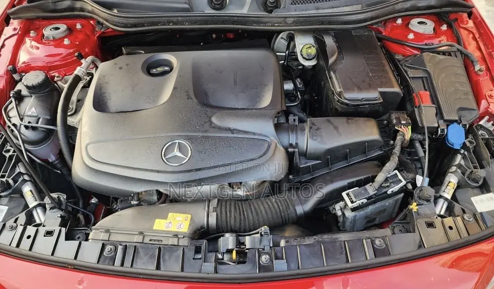 Mercedes-Benz GLA 250 2017 Red