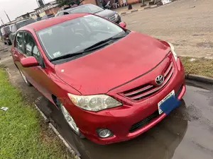 Toyota Corolla LE 4dr Sedan (1.8L 4cyl 4A) 2013 Red