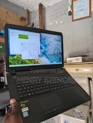 Laptop Clevo P670RG 8GB Intel Core i7 HDD+SSD 1T