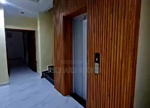 3bdrm Apartment in Lekki Phase 1 for sale