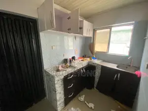 3bdrm Apartment in Lekki Phase 1 for rent