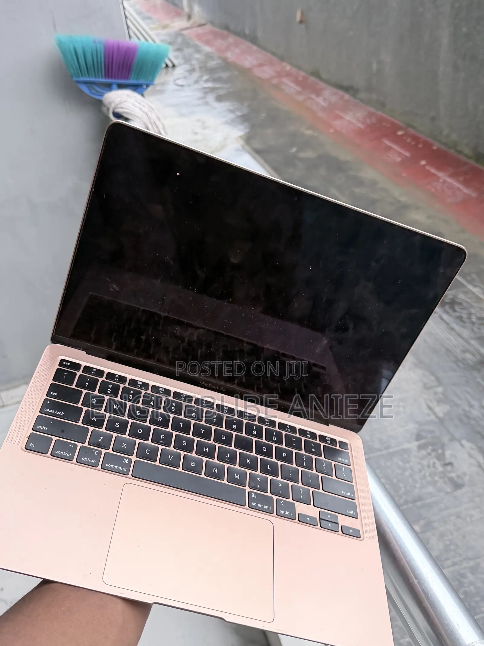 Laptop Apple MacBook Air 2020 8GB Intel Core i5 SSHD+SSD 512GB