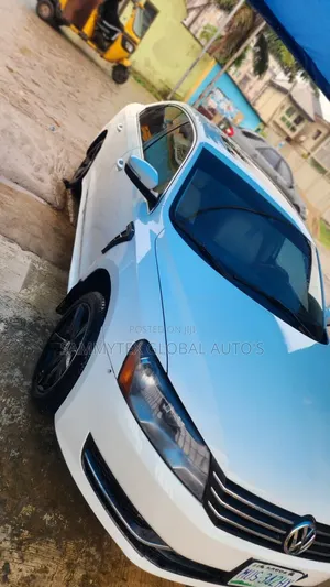 Volkswagen Passat S 4dr Sedan (2.5L 5cyl 6A) 2014 White