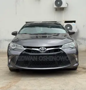 Toyota Camry SE 4dr Sedan (2.5L 4cyl 6A) 2015 Gray