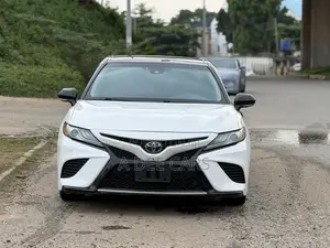 Toyota Camry 2019 White