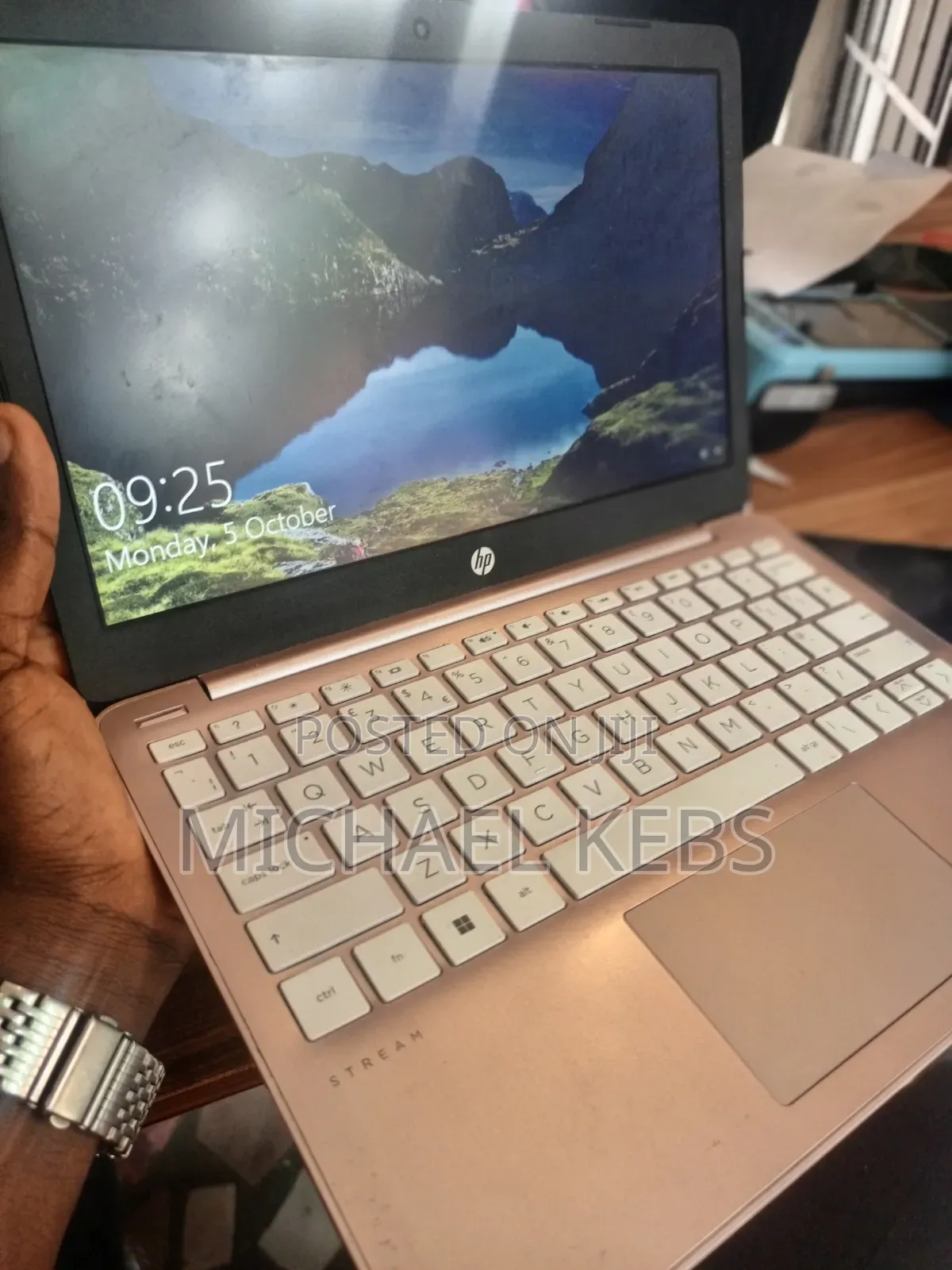 Laptop HP Stream 11-ah110hr 4GB Intel Core i5 SSD 60GB
