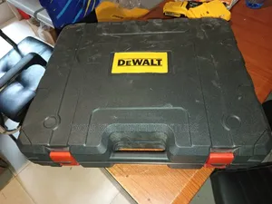 4 in One De Walt