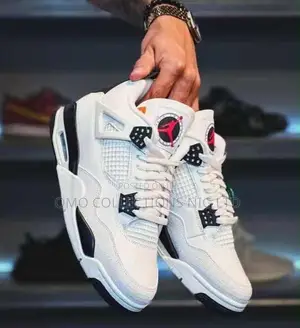 Air Jordan 4 Retro High-Top Men’s Sneakers – Fully Boxed