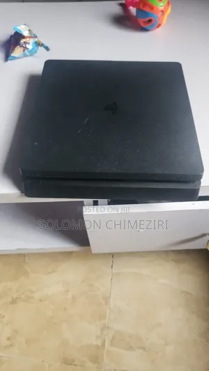 Ps4 Slim With 1 Tokunbo Pad