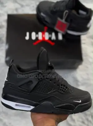 Air Jordan 4 Retro High-Top Men’s Black Sneakers – Fully Boxed
