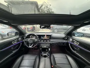 Mercedes-Benz E400 2017 Blue