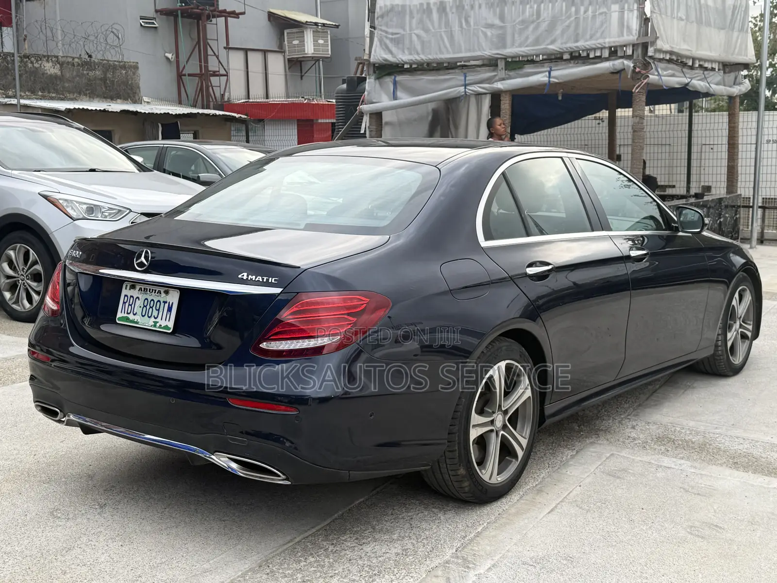 Mercedes-Benz E400 2017 Blue