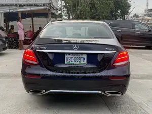 Mercedes-Benz E400 2017 Blue