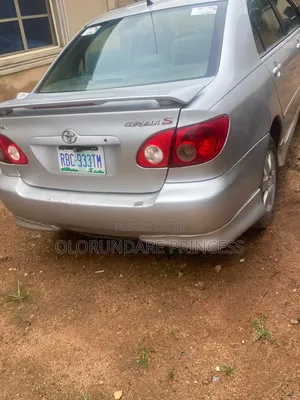 Toyota Corolla LE 2005 Silver