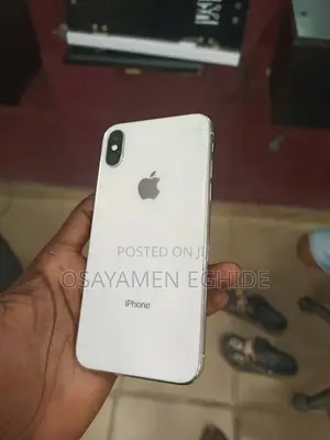 Apple iPhone X 64 GB White