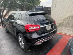 Mercedes-Benz GLA 250 2017 Black