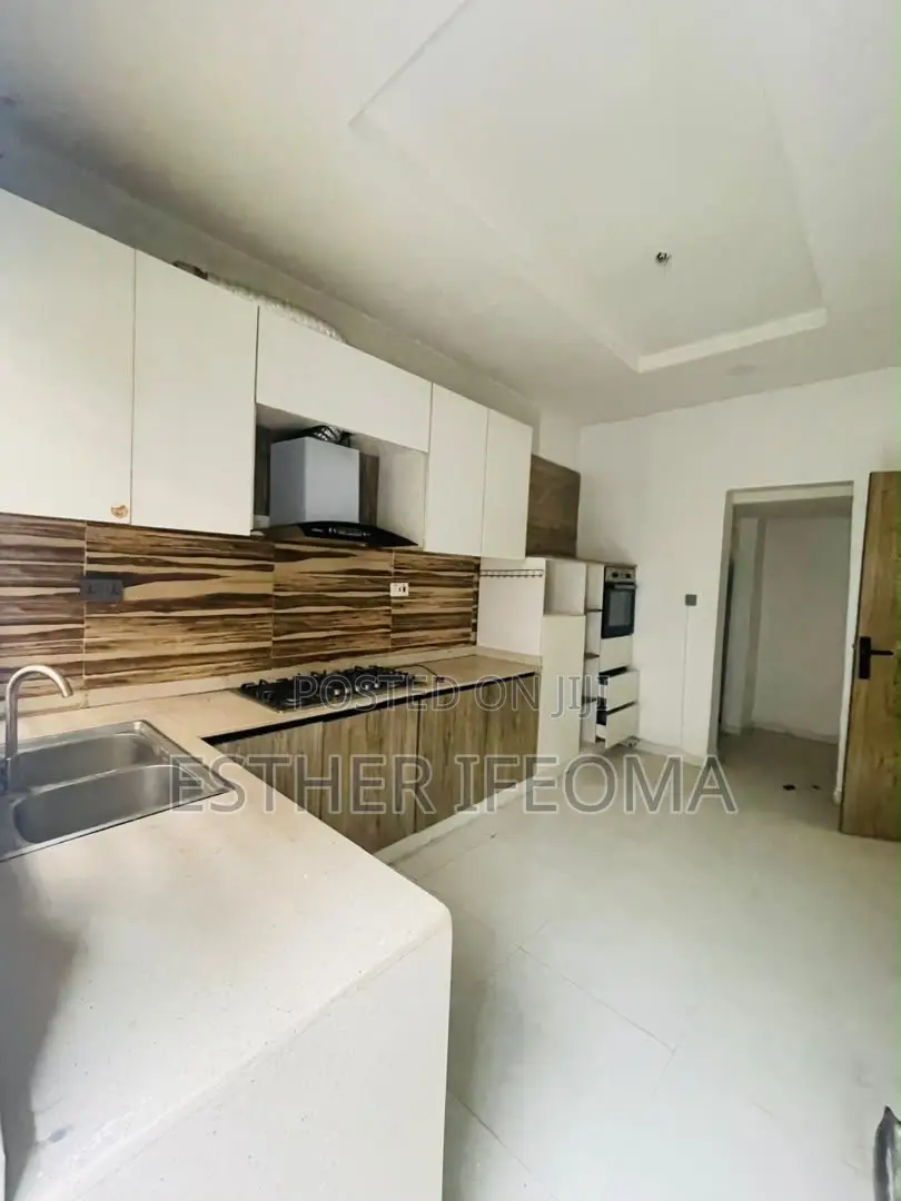 4bdrm Duplex in Orchid, Ikota for rent