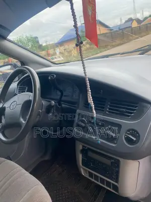 Toyota Sienna 2003 Gold