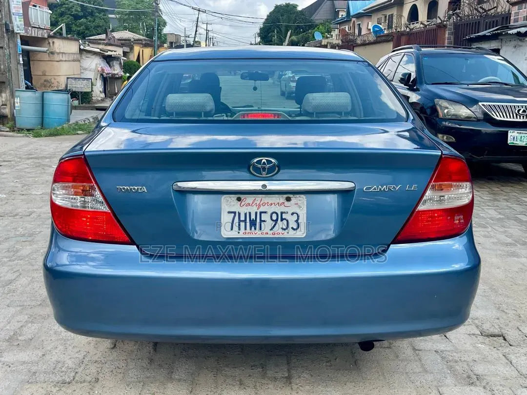 Toyota Camry 2005 Blue