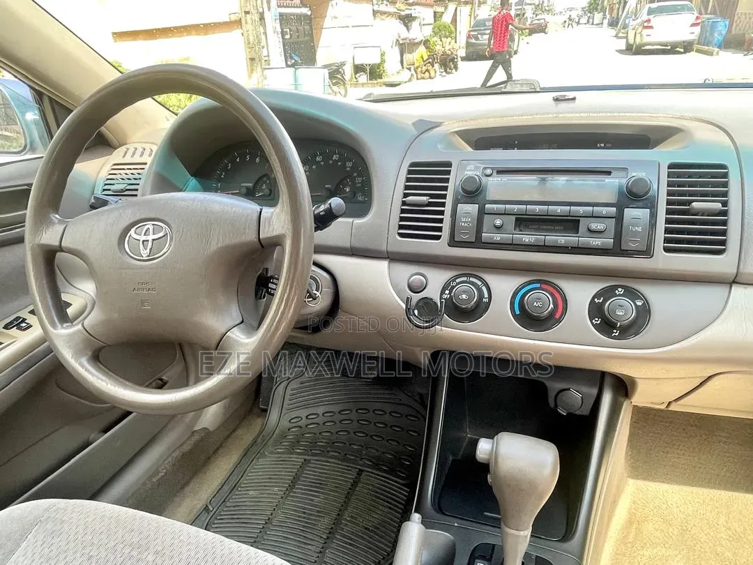 Toyota Camry 2005 Blue