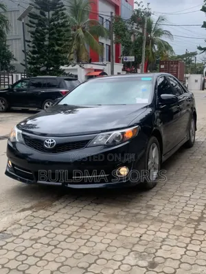 Toyota Camry SE 4dr Sedan (2.5L 4cyl 6A) 2013 Black