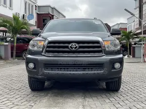 Toyota Sequoia 2012 Gray