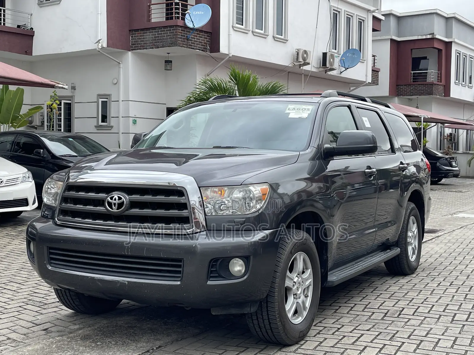 Toyota Sequoia 2012 Gray