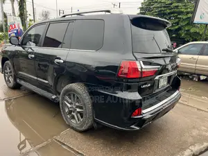 Lexus LX 570 2010 Black
