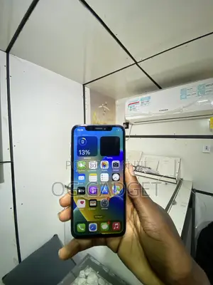 Apple iPhone X 64 GB White