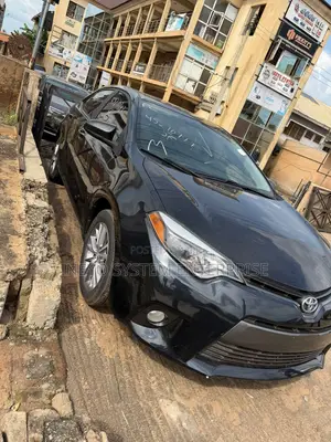 Toyota Corolla LE Premium 4dr Sedan (1.8L 4cyl CVT) 2015 Black