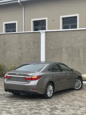 Lexus ES 2015 Gray
