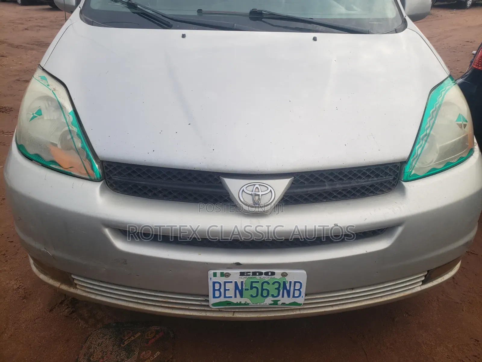 Toyota Sienna 2005 Silver