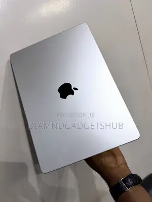 Laptop Apple MacBook Pro 2023 M3 Pro 18GB Apple M3 Pro SSD 512GB