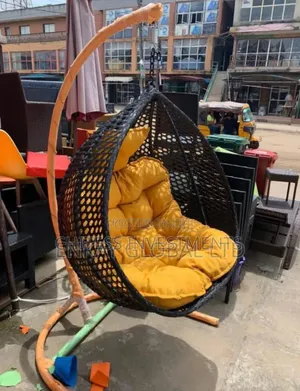 Classy Garden Swing for Relaxation