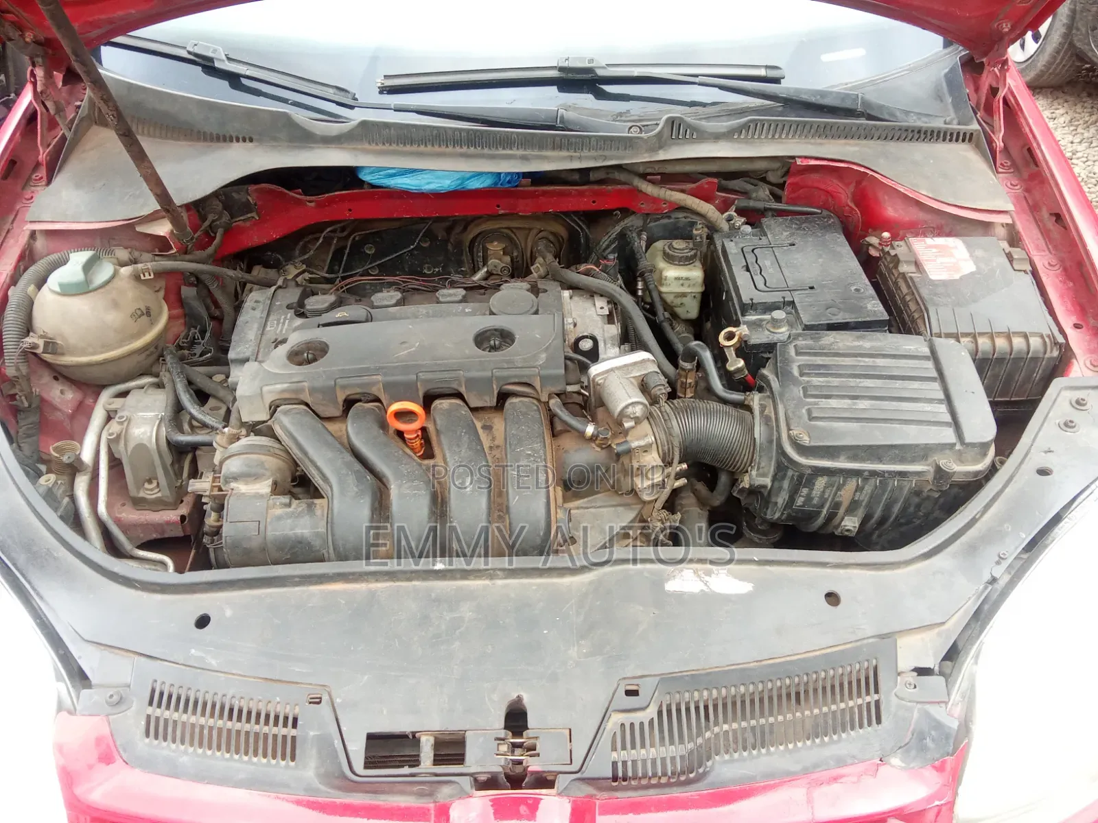 Volkswagen Golf 2004 Red